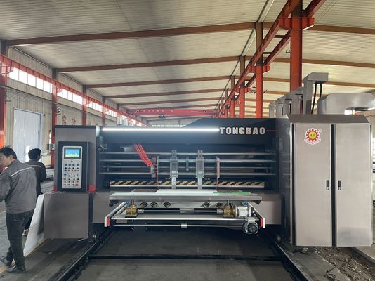 Продвинутая волнистая картонажная коробка Flexo Двухцветный принтер Slotter Ротационный резач