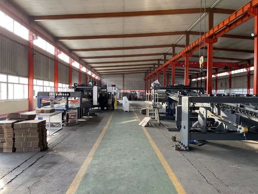 180000 KG Автоматический высокоскоростной коругатор Flexo Четырехцветный принтер Diecutter Shacker